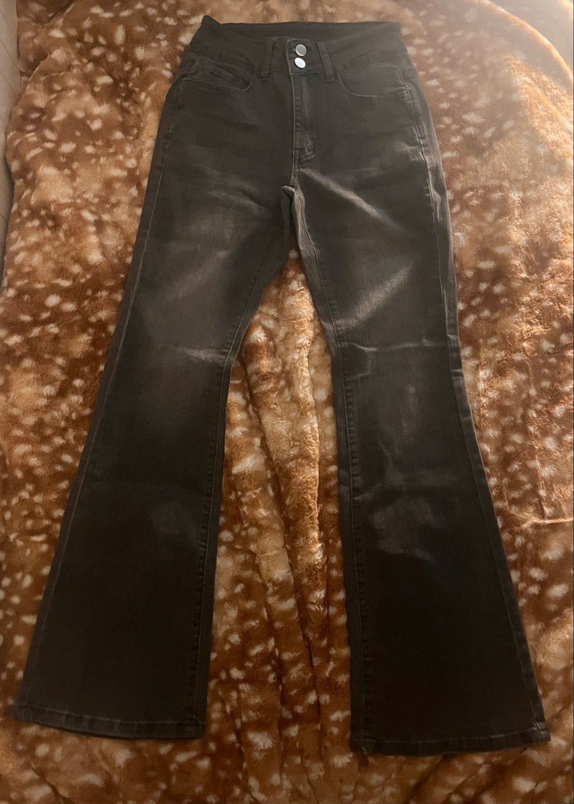 Lichtgrijze flare jeans maat XS, Ophalen of Verzenden, Nieuw, Grijs, W27 (confectie 34) of kleiner