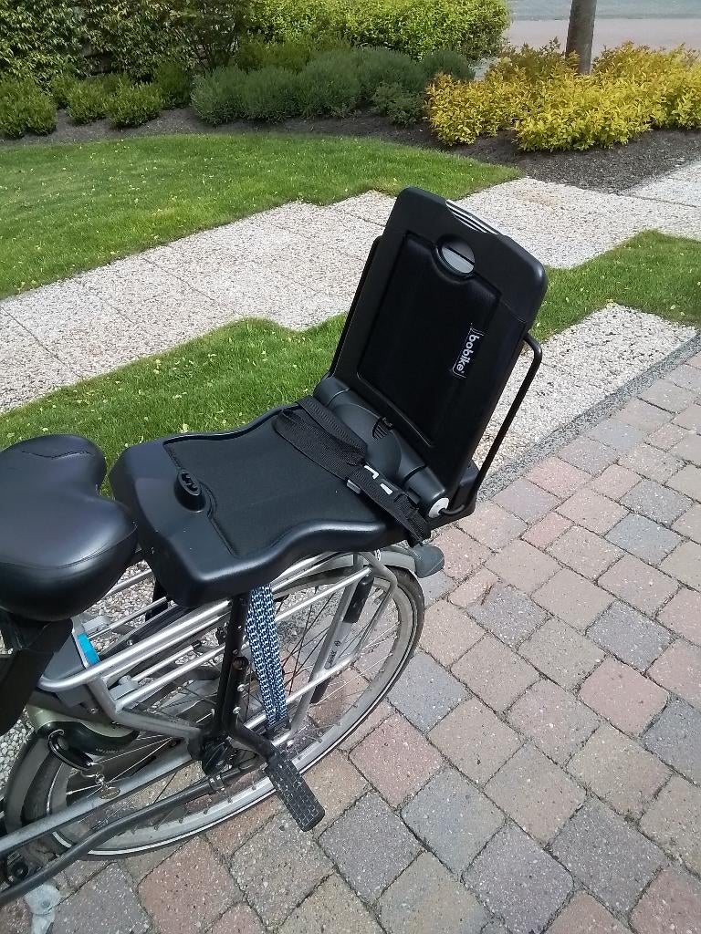 Bobike achterzitje, Fietsen en Brommers, Fietsaccessoires | Fietsstoeltjes, Gebruikt, Achterzitje, 22 t/m 36 kg, Voetsteuntjes