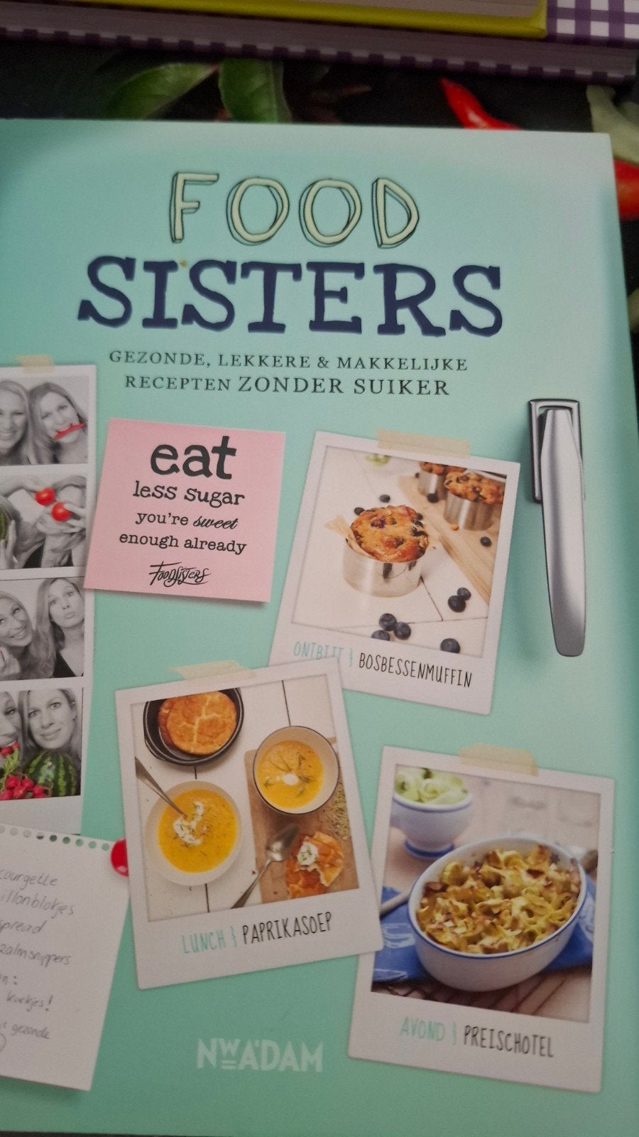 FoodSisters kookboeken - 2 stuks €12.50, Hoofdgerechten, Zo goed als nieuw, Gezond koken, Overige gebieden
