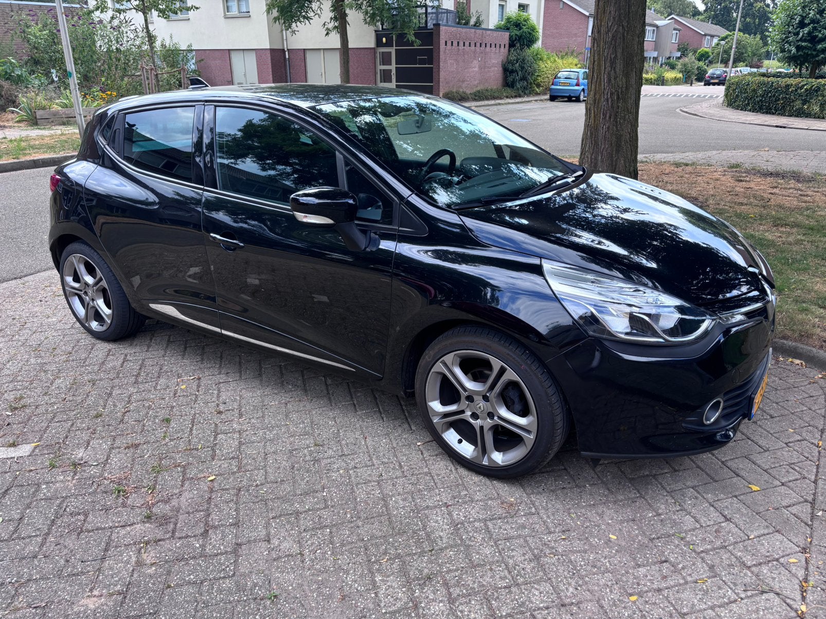 Renault Clio 0.9 TCE 66KW 5-DRS 2013 Zwart, Auto's, Renault, Voorwielaandrijving, 898 cc, 40 €/maand, 540 kg
