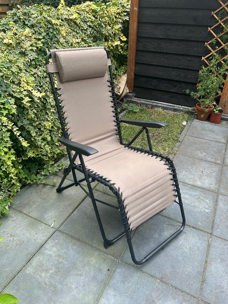 Folding Lounge Chair – €30, Ophalen, Campingstoel