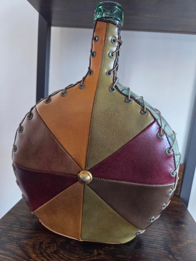 Unieke kruik vaas groen glas met leder patchwork, Antiek en Kunst, Ophalen of Verzenden