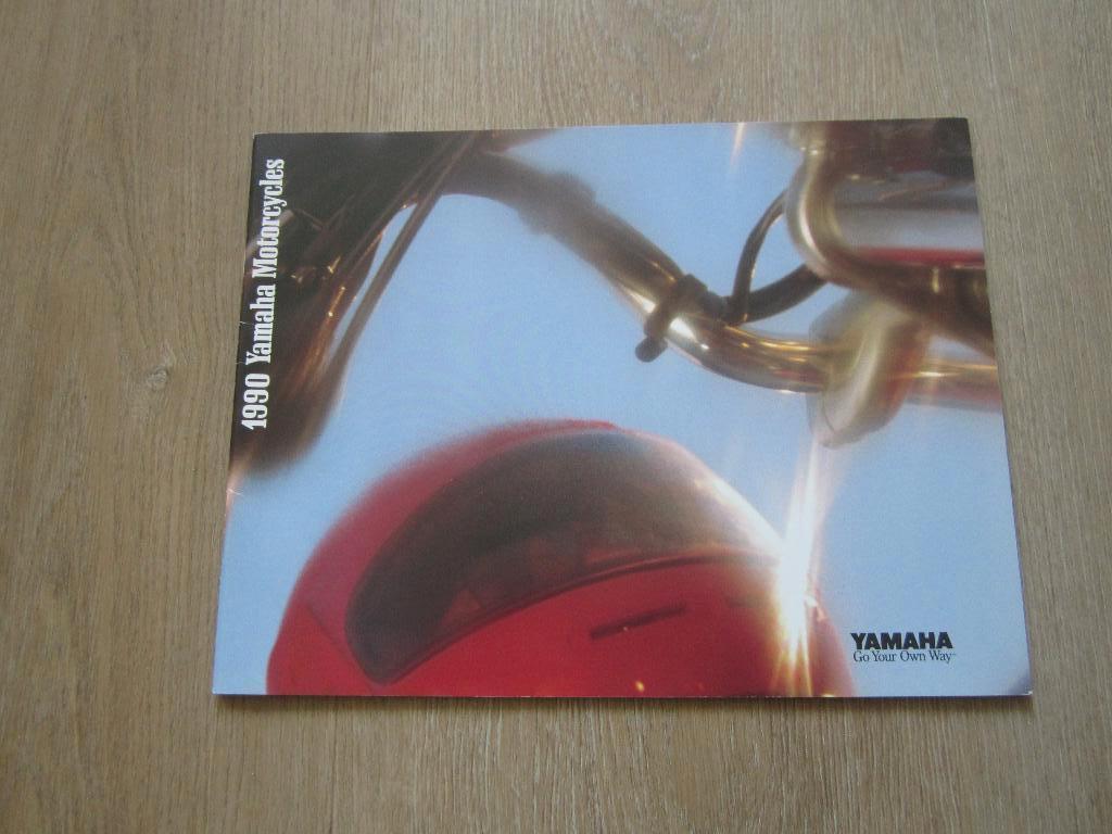 Yamaha o.a. FZR / YSR / FJ / V-Max / XT brochure folder 1990, Motoren, Ophalen of Verzenden, Yamaha