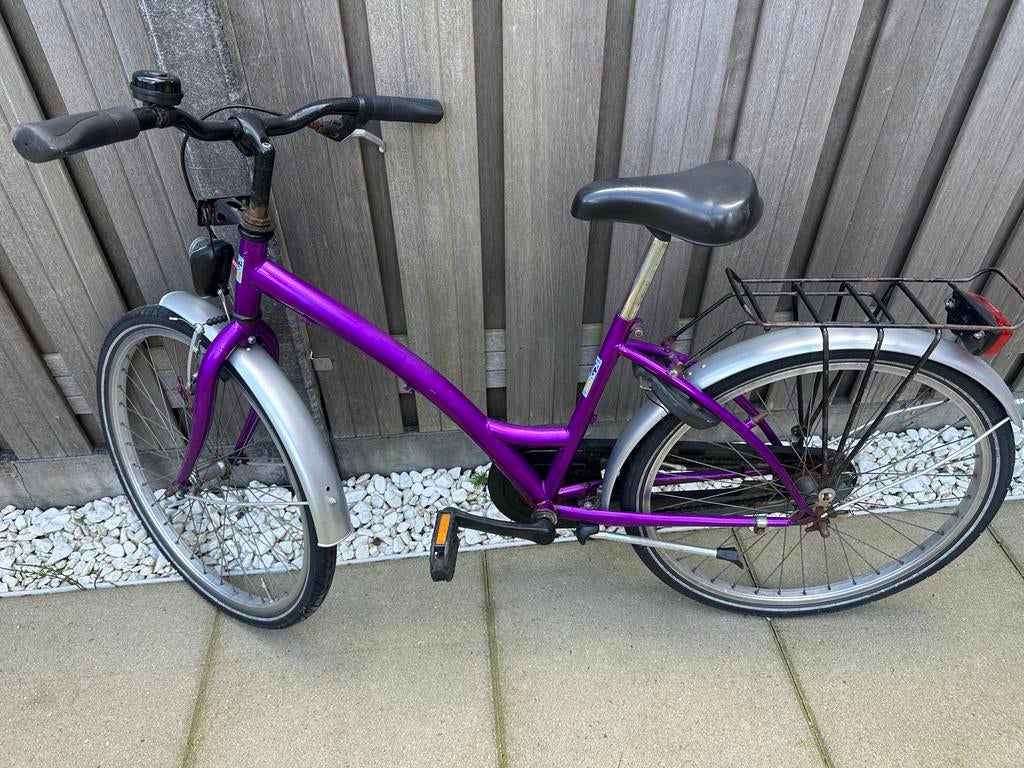 Leuke paarse kinderfiets - Gebruikt, Fietsen en Brommers, Fietsen | Meisjes, Ophalen, Terugtraprem, Gebruikt, Handrem