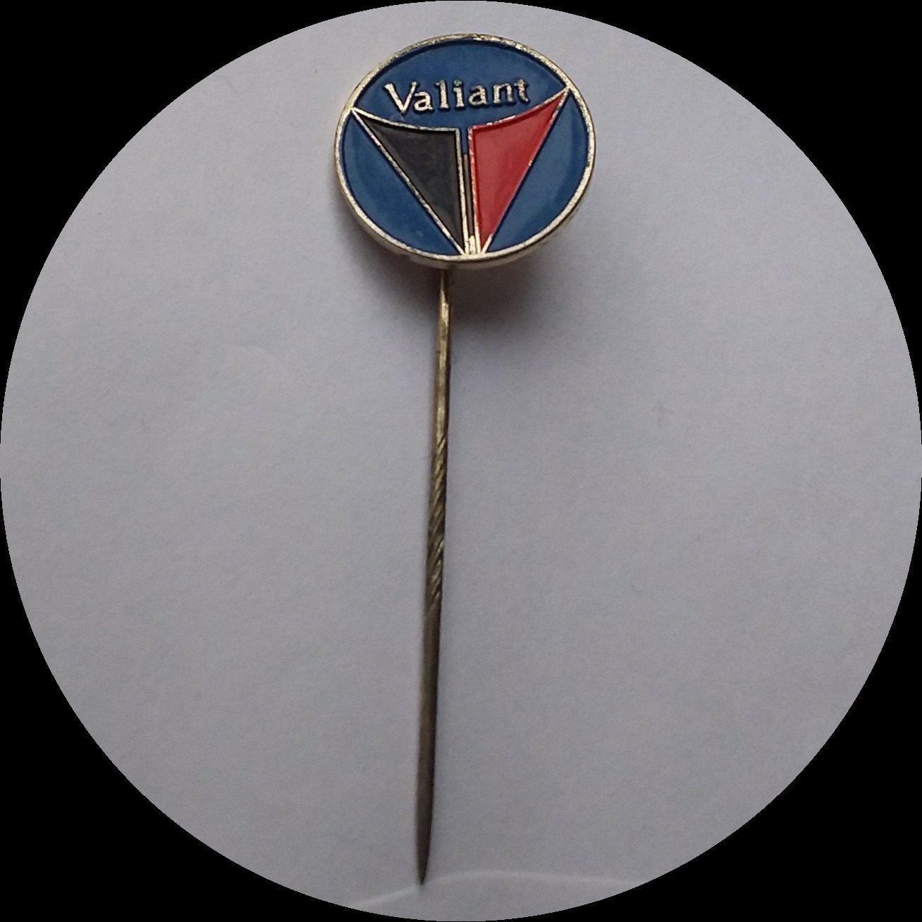 VALIANT Amerikaans auto speldje, Ophalen of Verzenden, Zo goed als nieuw, Transport, Speldje of Pin