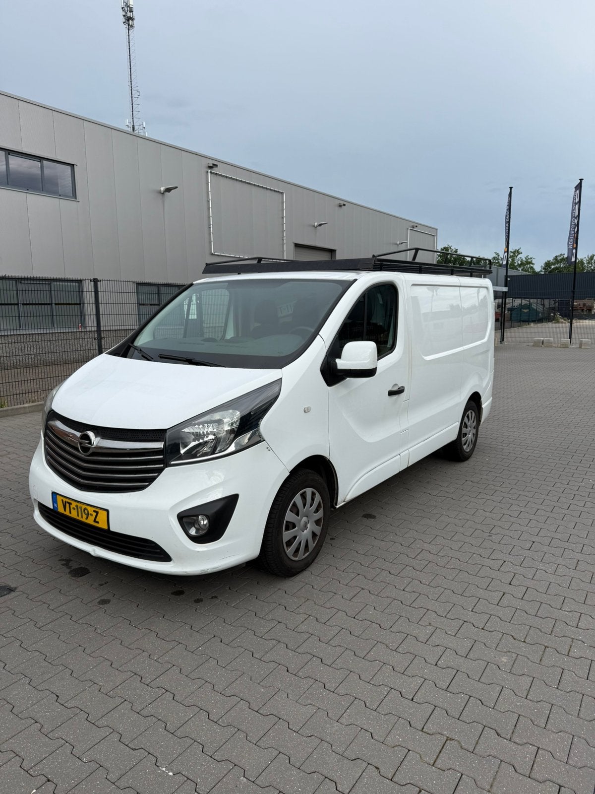 Opel Vivaro 1.6 D 88KW BV 2016/ Goed onderhouden/ +1jaar apk, 4 cilinders, Particulier, 1598 cc, 17 km/l