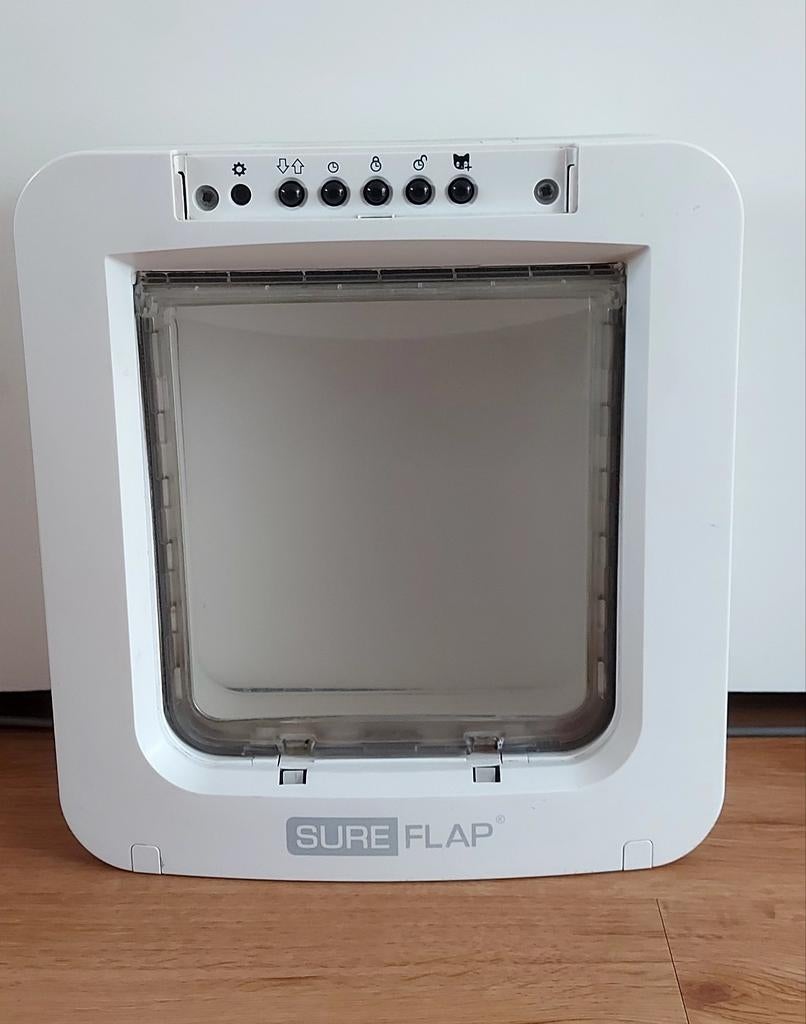 Sureflap microchip kattenluik wit, maat L, Ophalen of Verzenden, Gebruikt