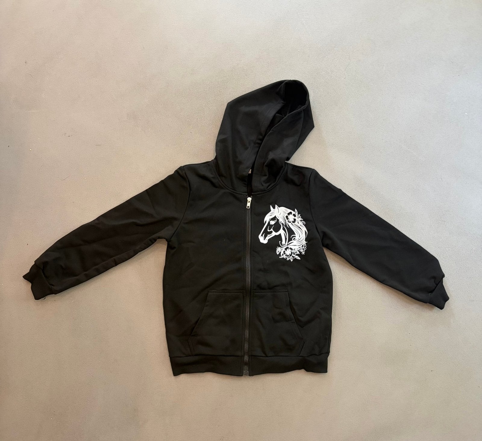 Nieuw Vest met paard maat 140, Ophalen of Verzenden, Nieuw, Meisje, Trui of Vest