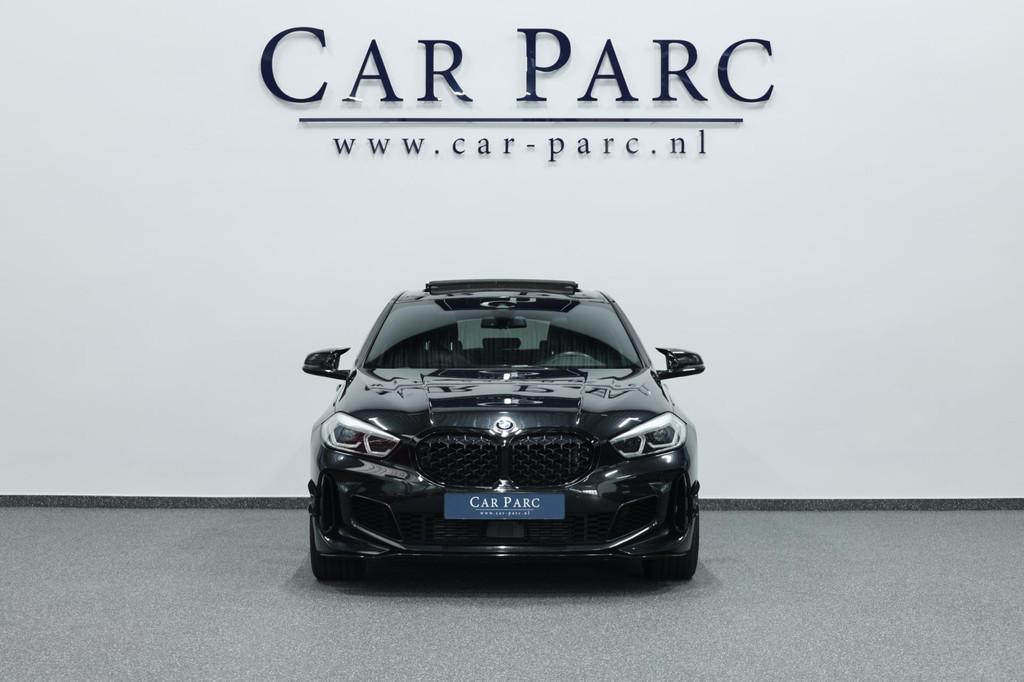 BMW 1-serie M135i xDrive 306+PK M-PERFORMANCE/LED/VIRTUAL/SF, Auto's, BMW, 1998 cc, Gebruikt, 4 cilinders, Zwart