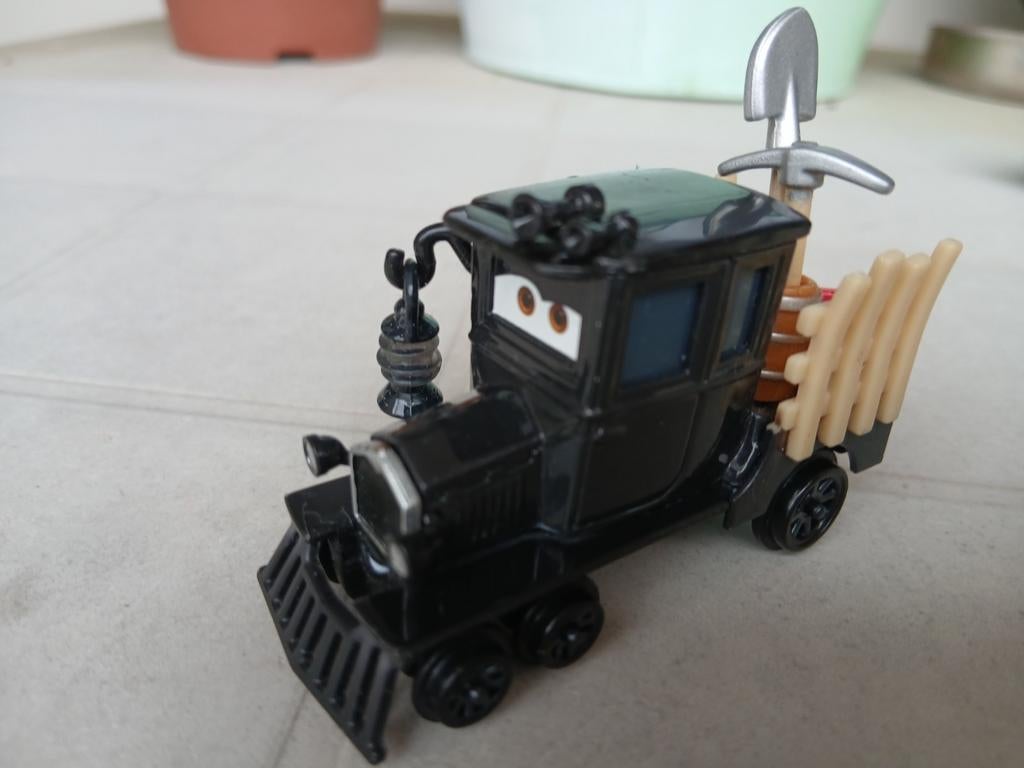 Disney Cars 2 , Gallopping Geargrinder, Ophalen of Verzenden, Zo goed als nieuw