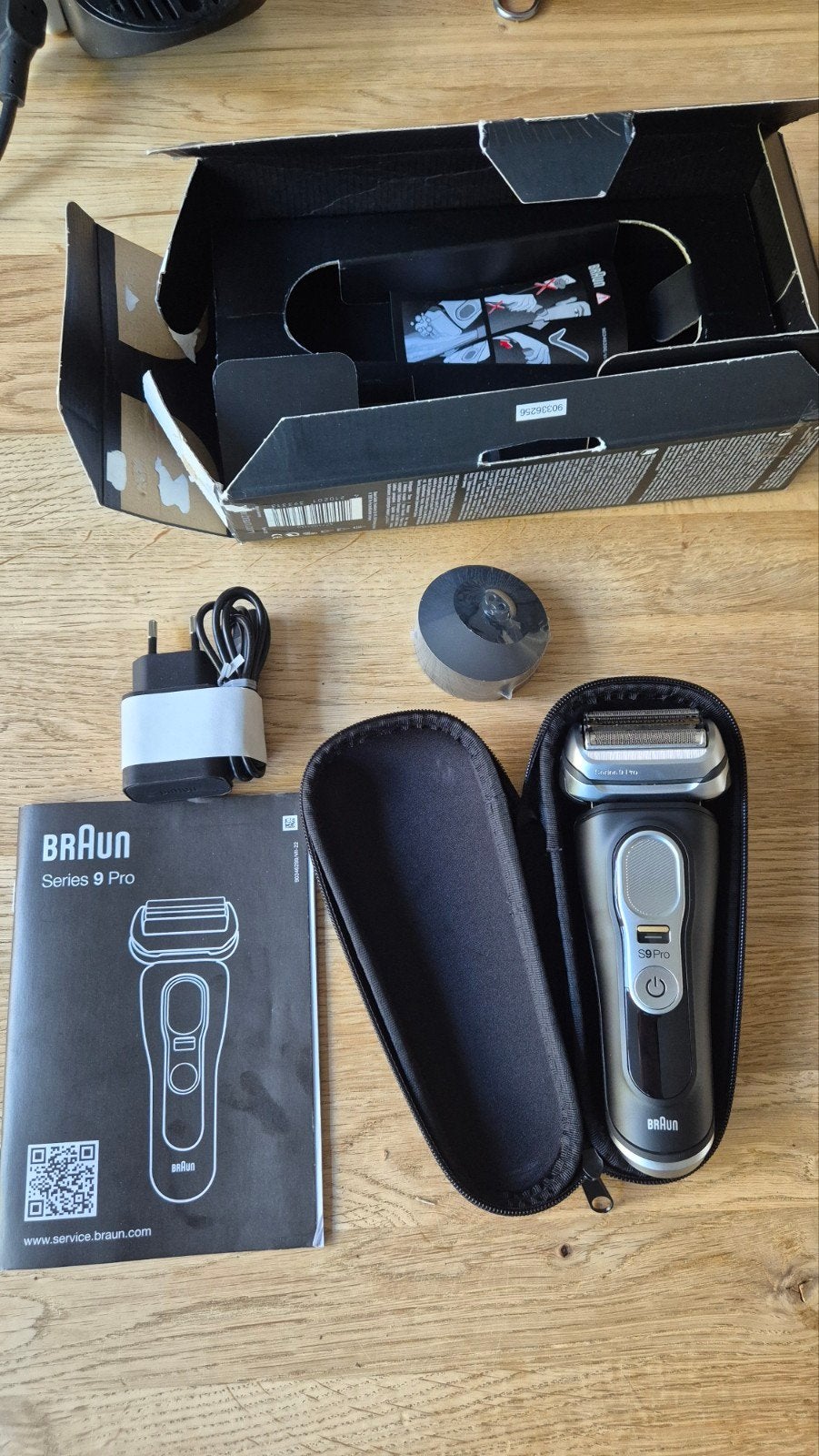 Braun Series 9 Pro 9410S - Nieuw met beschadigde verpakking, Ophalen of Verzenden, Nieuw, Scheren en Epileren