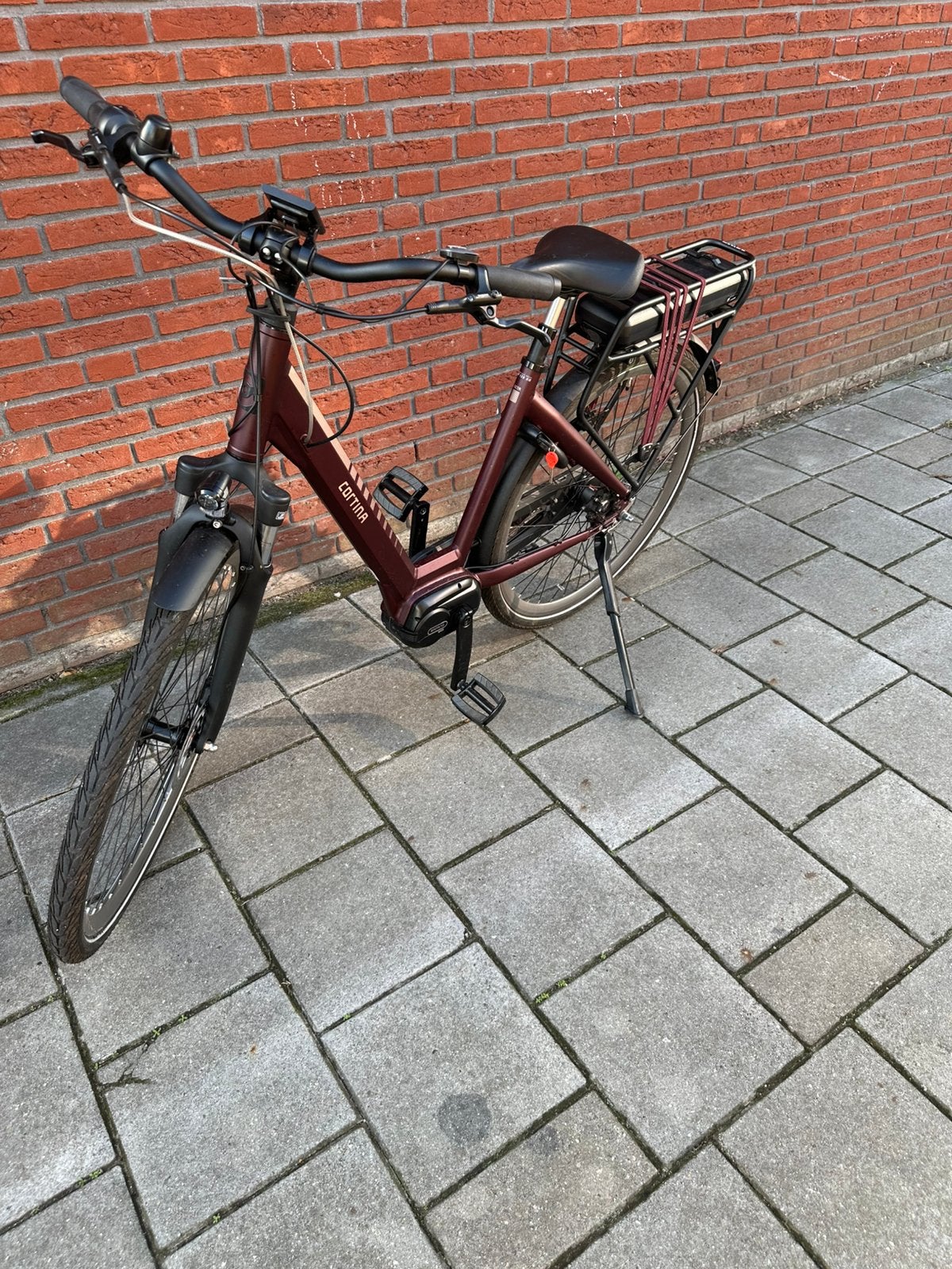 Cortina elektrische fiets 2 jaar  jong 1139 km, Fietsen en Brommers, Ophalen, Zo goed als nieuw