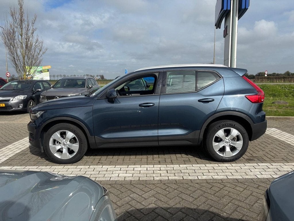 Volvo XC40 T3 Momentum | Park. Camera | Keyless entry |, Auto's, Volvo, 12 maanden, Gebruikt, Euro 6, Blauw