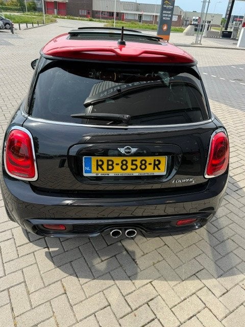 MINI Mini 1.5 136pk Cooper Schuif- kantel panoramadak / Stoe, Auto's, Mini, 136 pk, Gebruikt, Euro 6, 4 stoelen