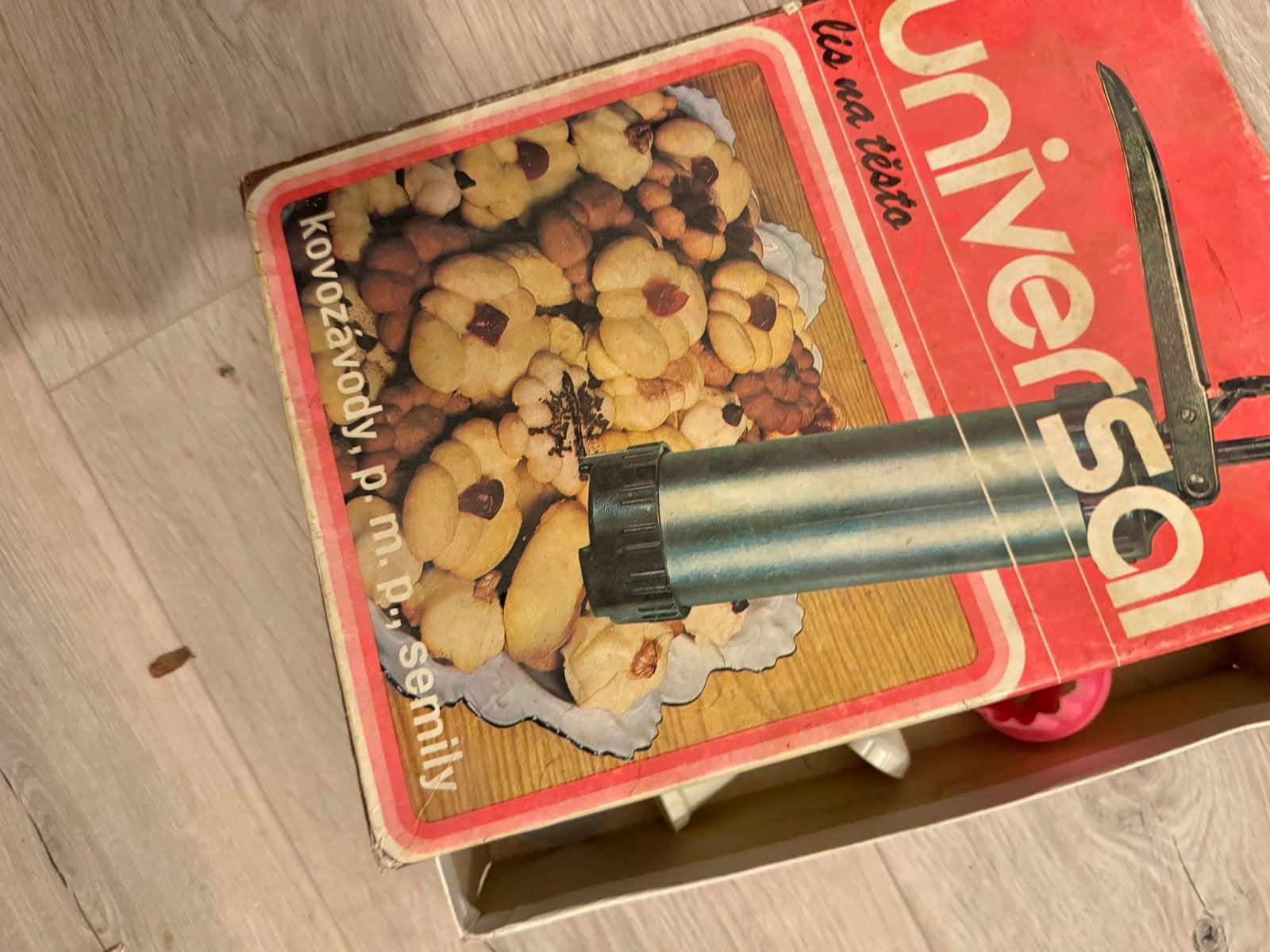 Vintage koekjespers / deegspuit met diverse opzetstukken, Zilver, Ophalen of Verzenden, Metaal, Overige merken