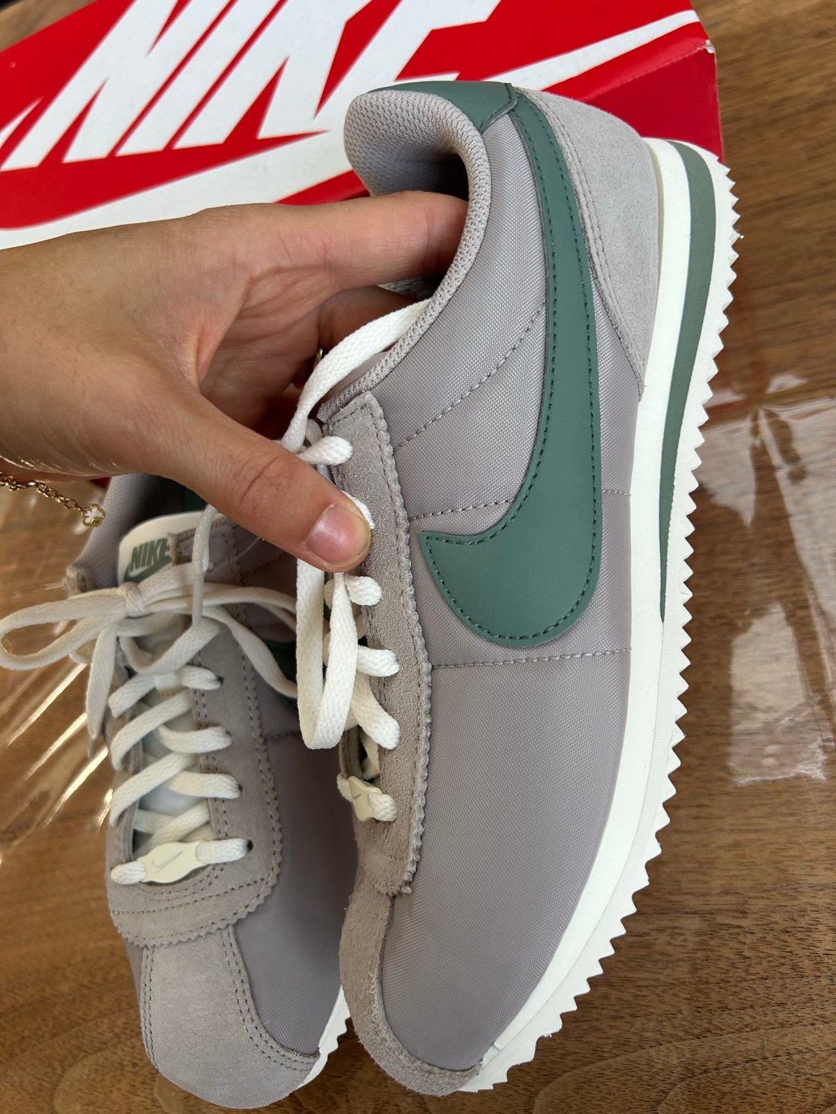Nike Cortez Sneakers - Nieuw in doos, Kleding | Dames, Ophalen of Verzenden, Nieuw, Grijs, Sneakers of Gympen