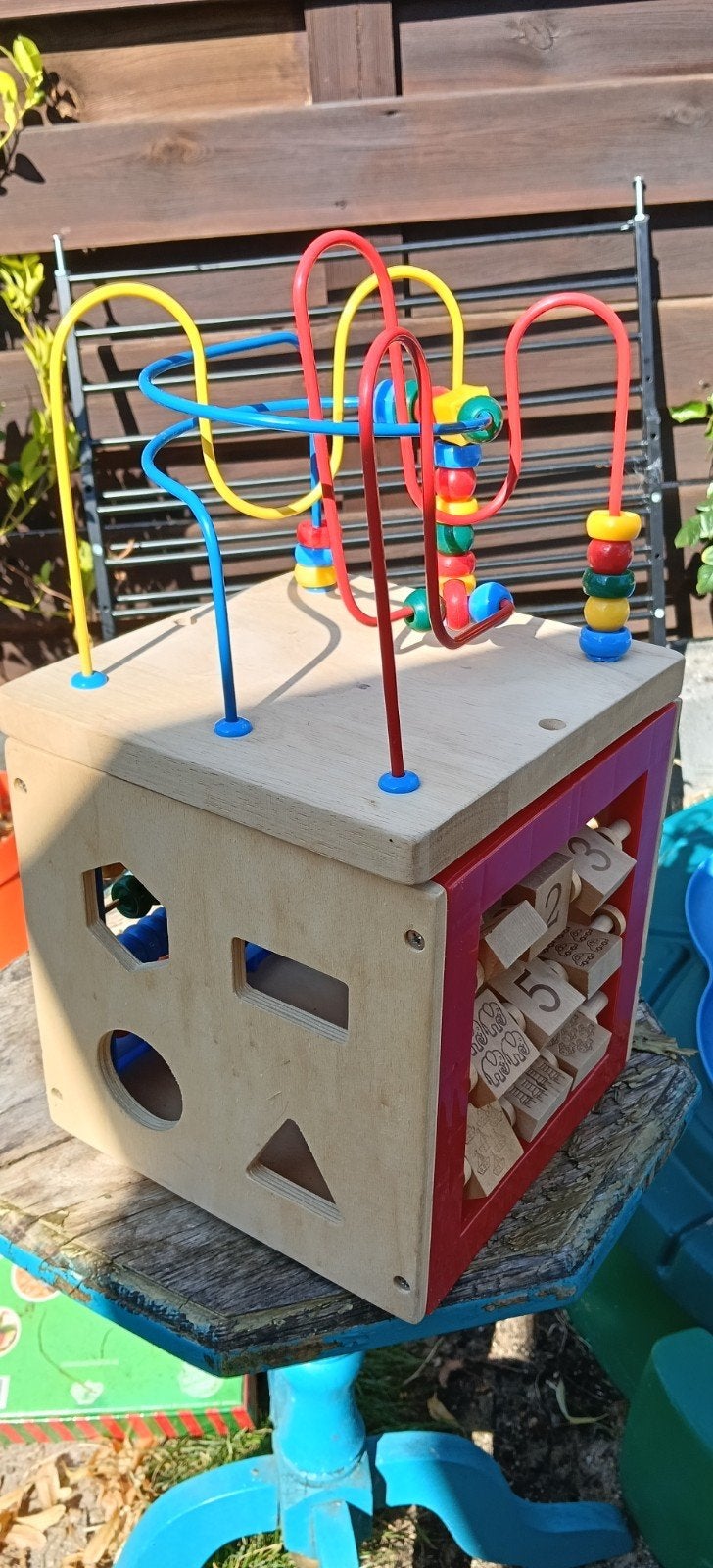 Houten activiteitenkubus met kralenframe en telraam, Kinderen en Baby's, Speelgoed | Babyspeelgoed, Ophalen, Gebruikt, Overige typen
