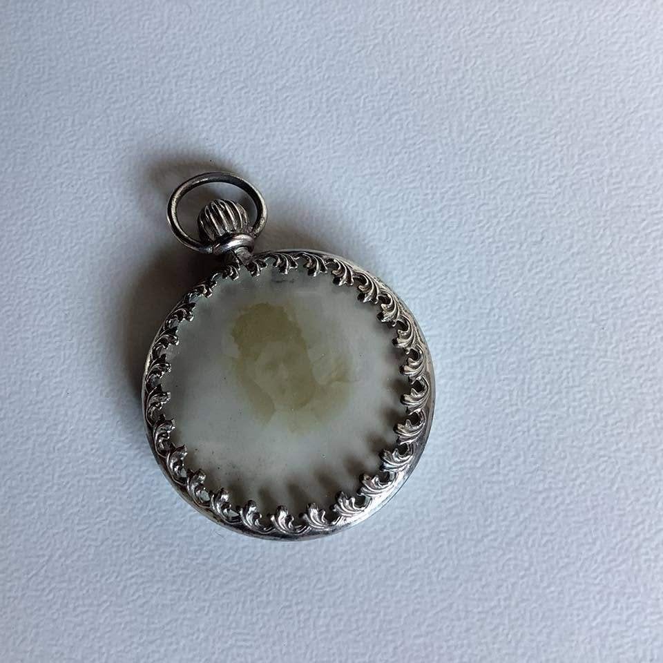 antiek zilveren dubbelzijdig fotomedaillon met bolglas, Ophalen of Verzenden, Zilver, Hanger