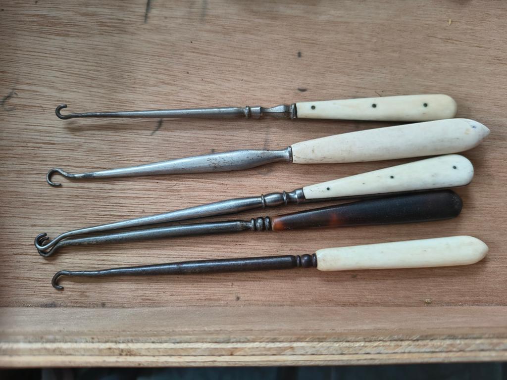 Antieke haaknaalden set - 5 stuks, Ophalen of Verzenden