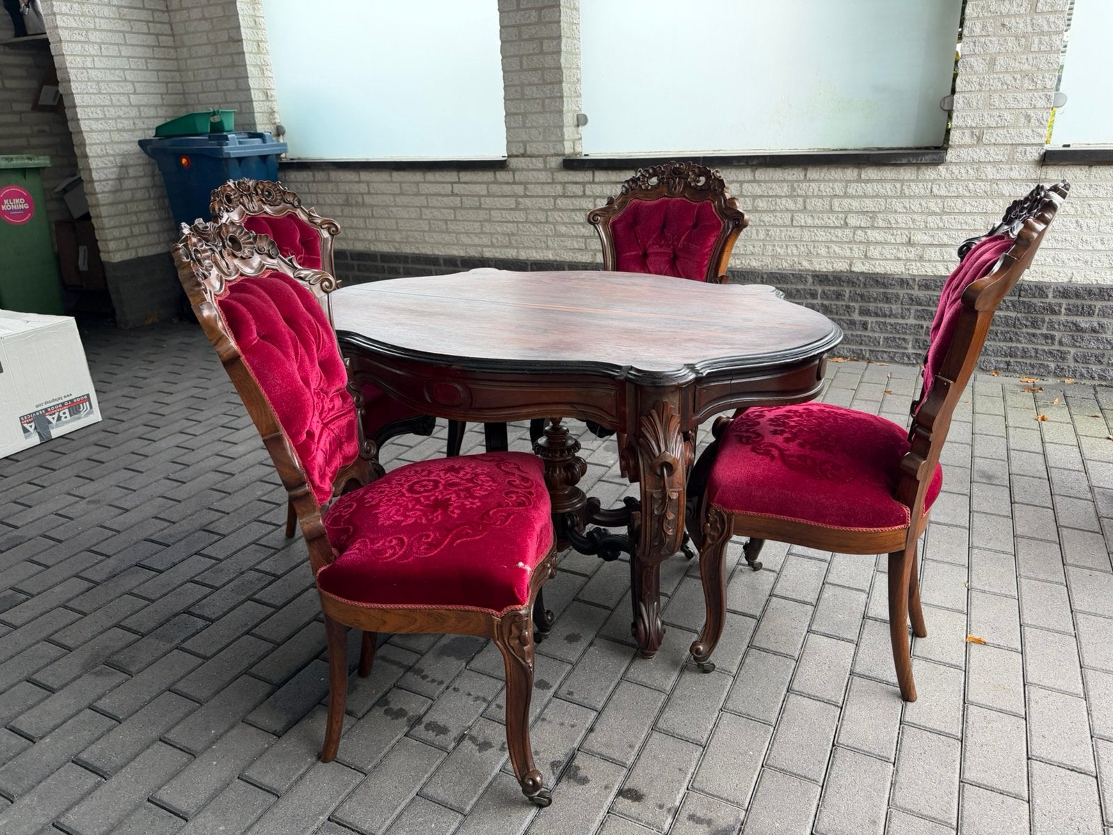 Antieke eethoek, Ophalen, Gebruikt, 4 tot 6 stoelen