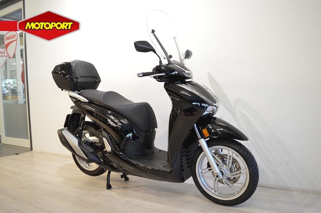 Honda SH 350 i ABS (bj 2022), Motoren, Motoren | Honda, Wijngaardveld 1
9300  AALST, BE, Scooter, Bedrijf, Mc.benelux@honda-eu.com