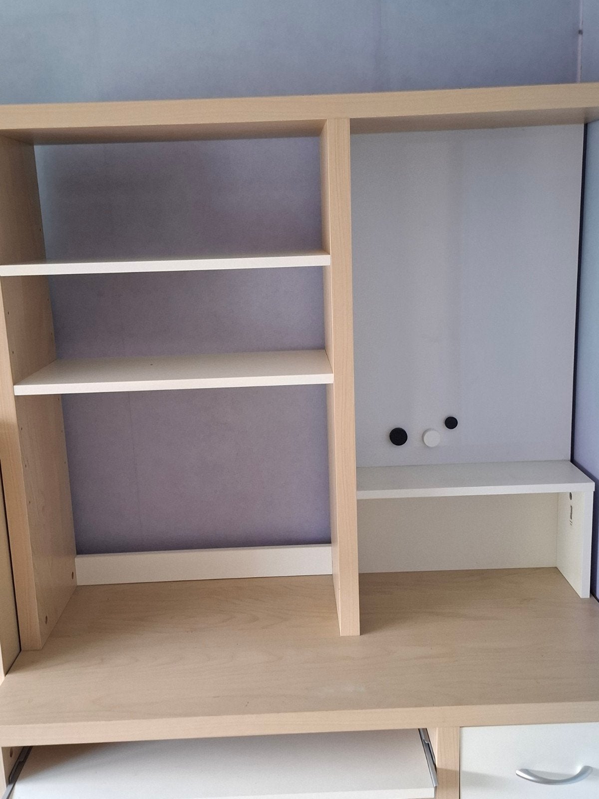 Ikea bureau.Ziet eruit als nieuw.Maten zie laatste foto, Huis en Inrichting, Ophalen, Zo goed als nieuw