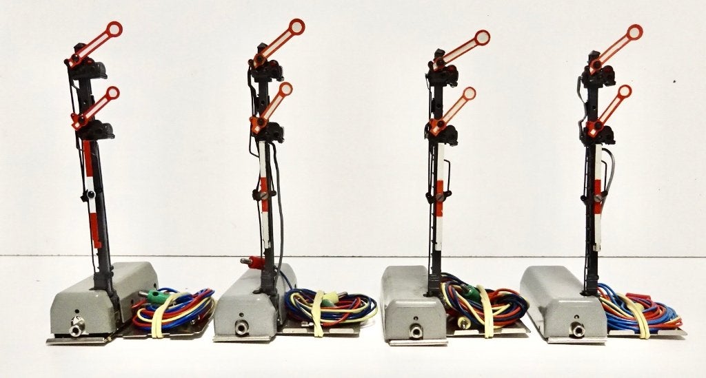 7040 Marklin hoofdsein - set van 4 stuks, Hobby en Vrije tijd, Modeltreinen | H0, Transformator of Voeding, Gebruikt, Gelijkstroom of Wisselstroom