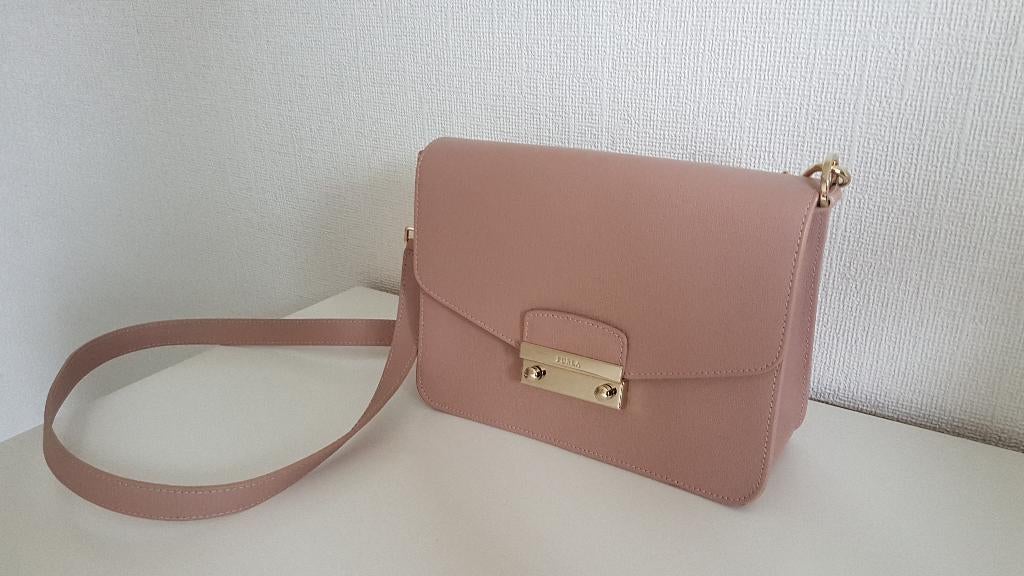 Furla Crossbody lichtroze, Sieraden, Tassen en Uiterlijk, Tassen | Damestassen, Verzenden, Zo goed als nieuw, Roze, Schoudertasje