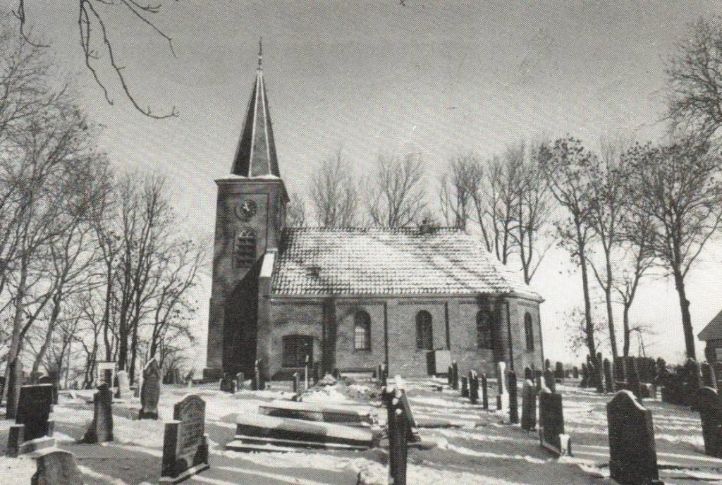 Hempens (Fr.) St. Maartenskerk herbouwd in 1948., Ophalen, 1940 tot 1960, Ongelopen, Friesland
