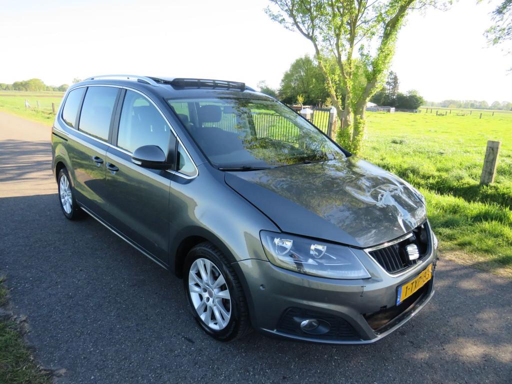 SEAT Alhambra 1.4 TSI 150pk Bussinnes Executive 7 persoons 2, Auto diversen, Handgeschakeld, Zilver of Grijs, 1390 cc, Benzine