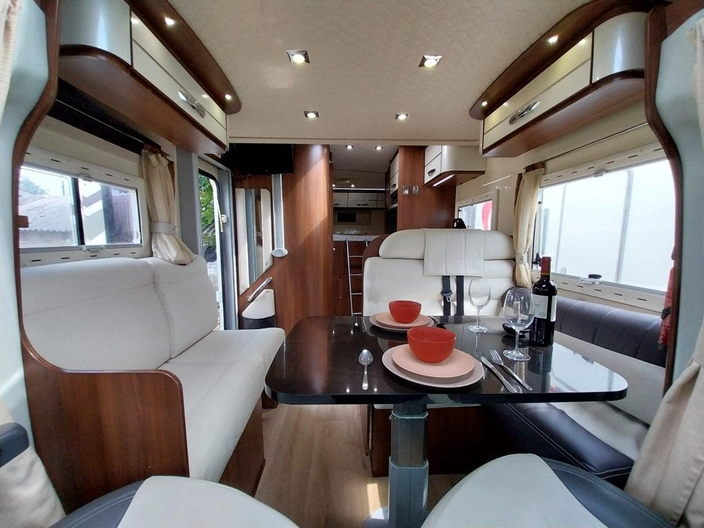 Mooie McLouis MC4 met 2x solair, Lpg, TV en dak ventilator !, Caravans en Kamperen, Ringverwarming, Fiat, MCLouis, 6 tot 7 meter