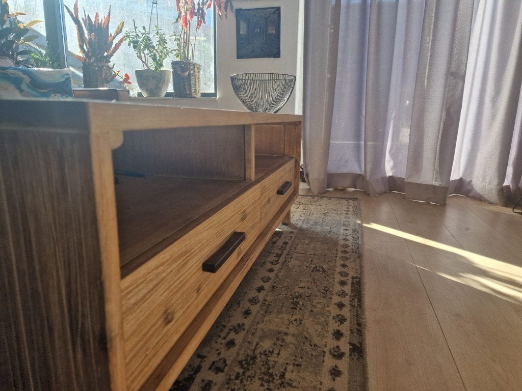 massiefhouten salon tafel met 4 lades, Ophalen, 100 tot 150 cm, 50 tot 100 cm, Zo goed als nieuw