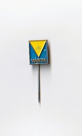 volmetaal speld VARTA accu's batterijen, Ophalen of Verzenden, Overige onderwerpen, Speldje of Pin