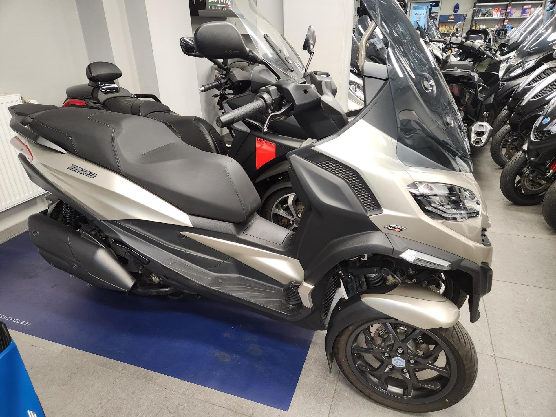 Piaggio MP3 400 HPE RST 2023 RIJKLAAR GARANTIE, Bedrijf, Overig, Mauritslaan, 110
6161HZ  GELEEN, NL, Info@motorstorelimburg.nl