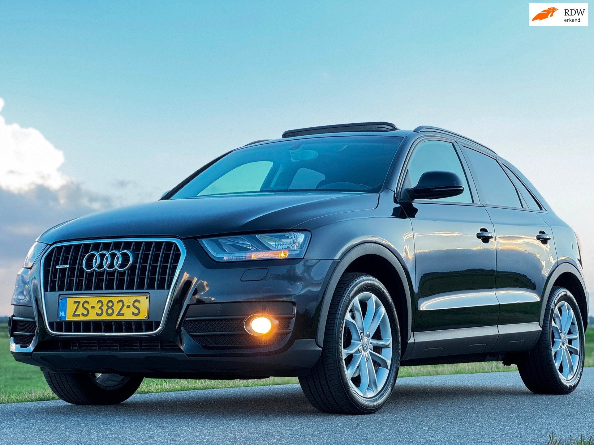 Audi Q3 2.0 TFSI quattro Pro Line|6BAK|PANO|NAVI|PDC|LEDER|S, Auto's, Keurmerk '100% Onderhouden', 4 cilinders, 1984 cc, Zwart