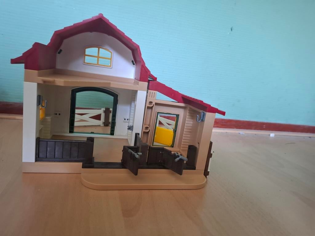 Playmobil Paardenstal met 9 paarden en accessoires, Ophalen, Zo goed als nieuw, Jongen of Meisje