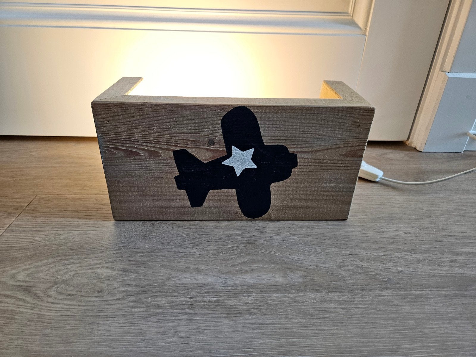 Leuk houten wandlampje met vliegtuig., Kinderen en Baby's, Ophalen of Verzenden, Gebruikt, Ophangbaar, Overige typen