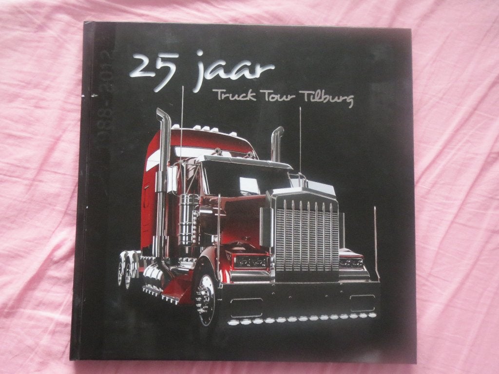 Jubileumboek 25 jaar Truck Tour Tilburg  1998-2012, Boeken, Ophalen of Verzenden, Gelezen, Noord-Brabant