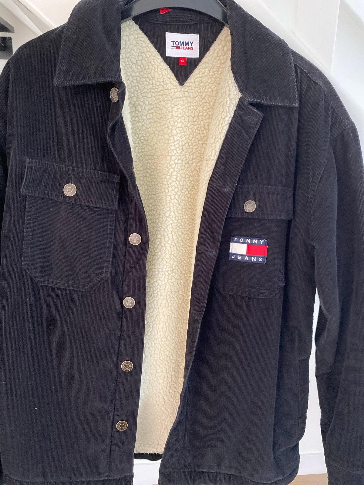 Tommy Jeans Corduroy Sherpa Jas Zwart Maat XS, Kleding | Dames, Ophalen of Verzenden, Zo goed als nieuw, Maat 34 (XS) of kleiner
