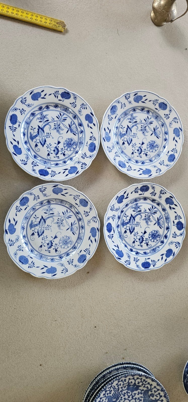 4 porseleinen Louis Regout borden met blauw-wit decor, Antiek en Kunst, Ophalen