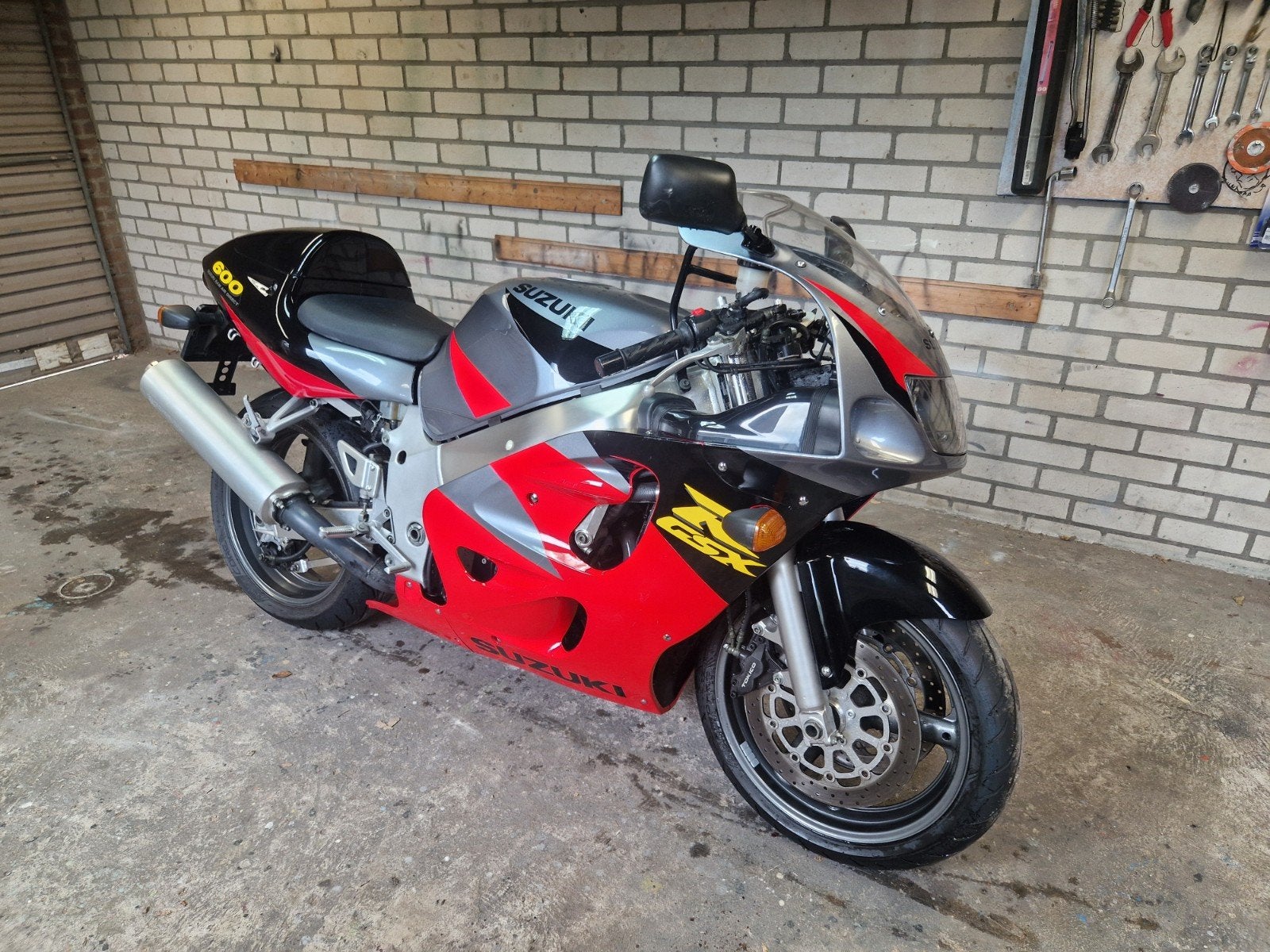 Suzuki GSXR600 srad, Motoren, 4 cilinders, Motorrijbewijs A, Meer dan 35 kW, 600 cc