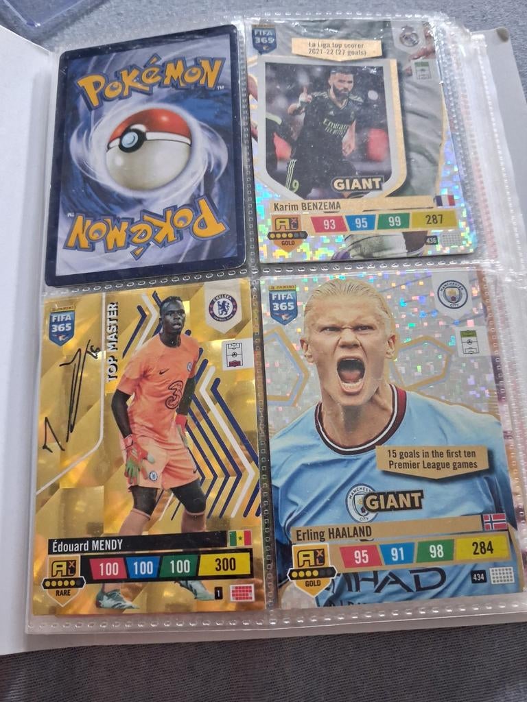 Pokémon en FIFA 365 Kaarten Collectie - Diverse Foil, Ophalen of Verzenden, Gebruikt, Meerdere kaarten, Foil