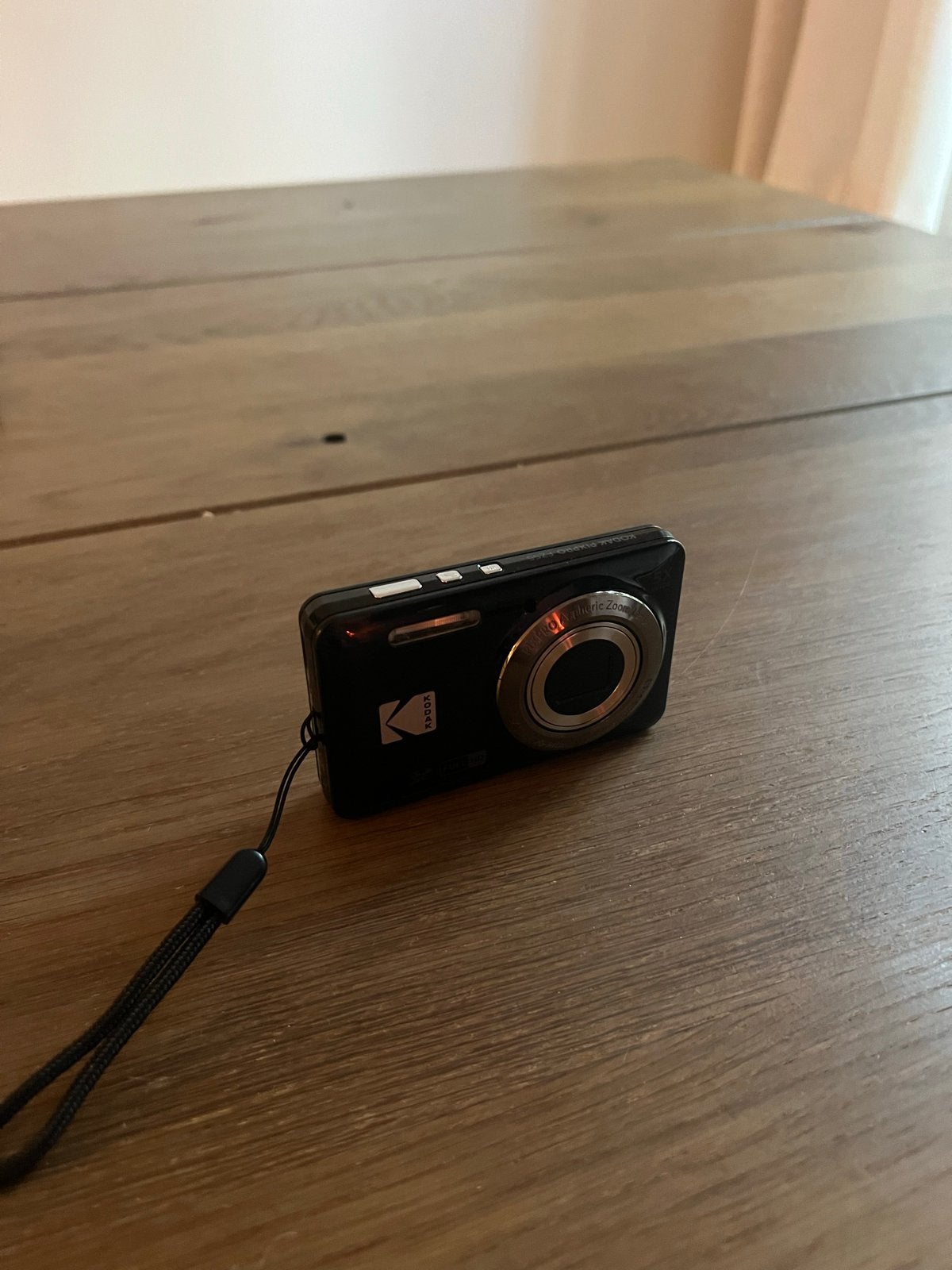 Kodak Pixpro FZ55 Compactcamera - Zwart - weinig gebruikt, Audio, Tv en Foto, Fotocamera's Digitaal, Ingebouwde flitser, USB-kabel