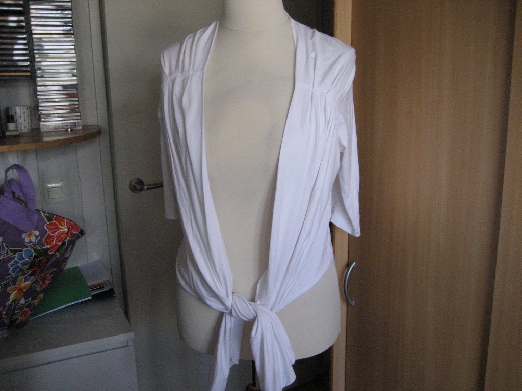 tricot wit kort vestje maat 42 RSWoman viscose elastan, Kleding | Dames, Wit, Ophalen of Verzenden, Zo goed als nieuw, Rs woman