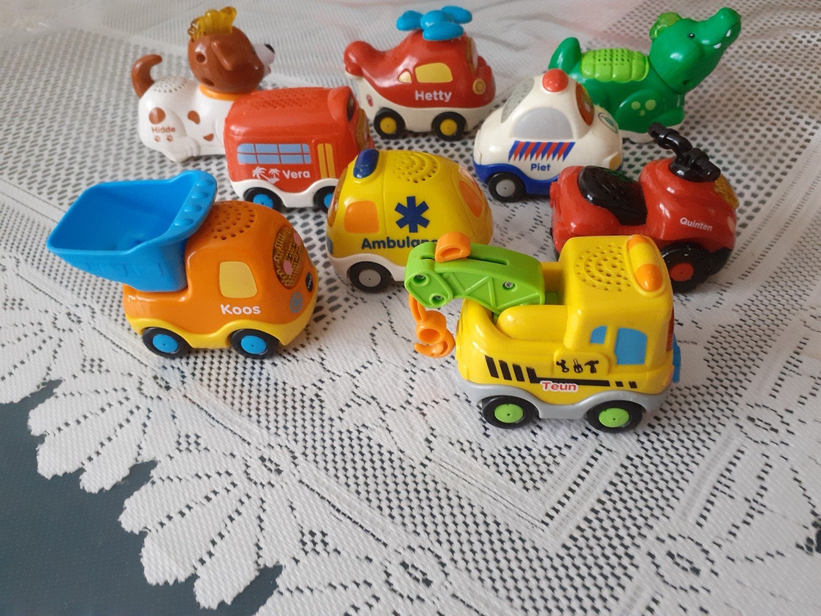 Vtech autootjes 9 stuks, Ophalen, Zo goed als nieuw, 6 maanden tot 2 jaar