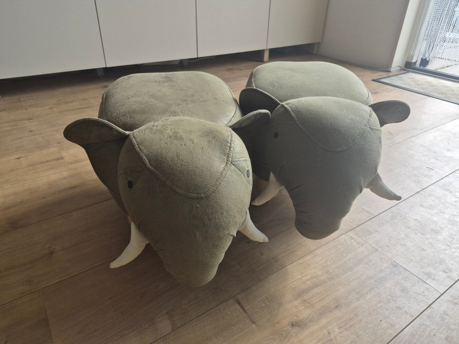 Set van 2 Olifant Poefjes - Kinderkamer of Speelhoek, Ophalen, Gebruikt, Groen