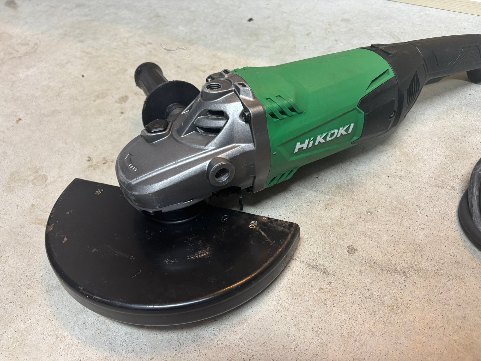 Hikoki G23ST 230mm haakse slijper, Ophalen of Verzenden, Zo goed als nieuw, 1000 watt of meer, Haakse handslijpmachine