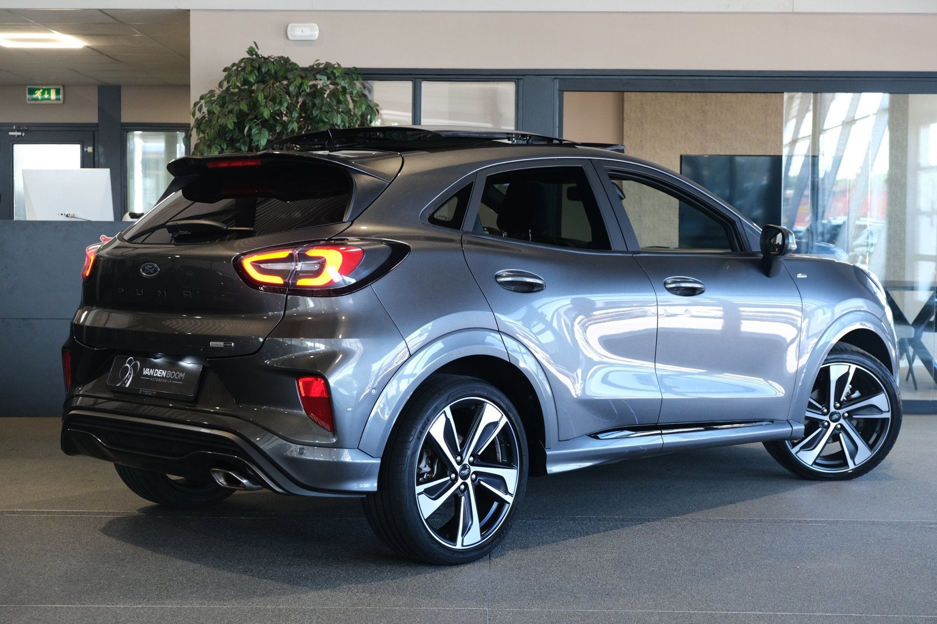 Ford Puma 1.0 EcoBoost Hybrid ST-Line 155pk Pano Cam B&O Acc, Zwart, Leder en Stof, Origineel Nederlands, Bedrijf