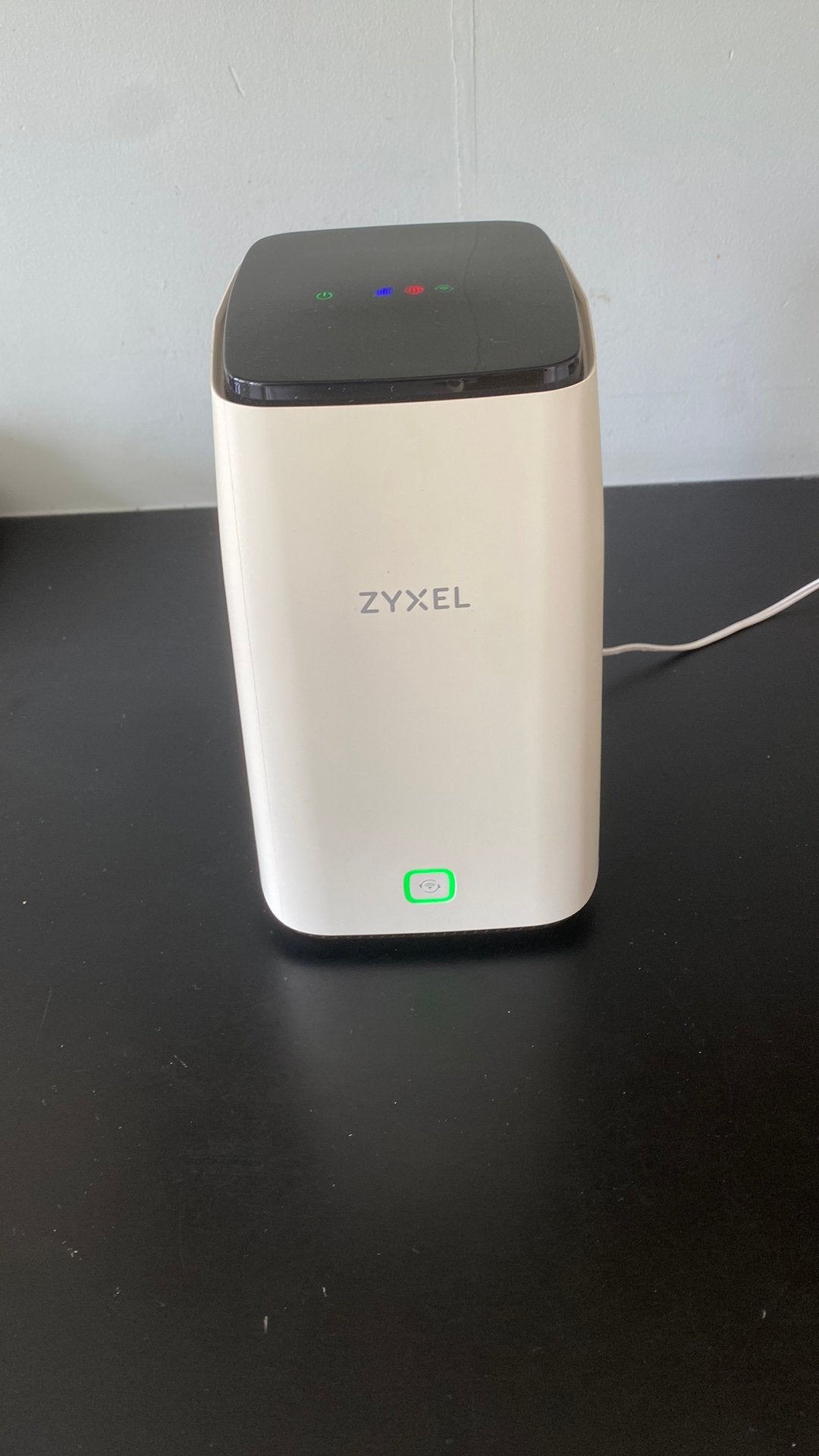 Professionele Zyxel FWA510 5G WiFi6 Router - Simlock Vrij, Computers en Software, Routers en Modems, Ophalen of Verzenden, Gebruikt