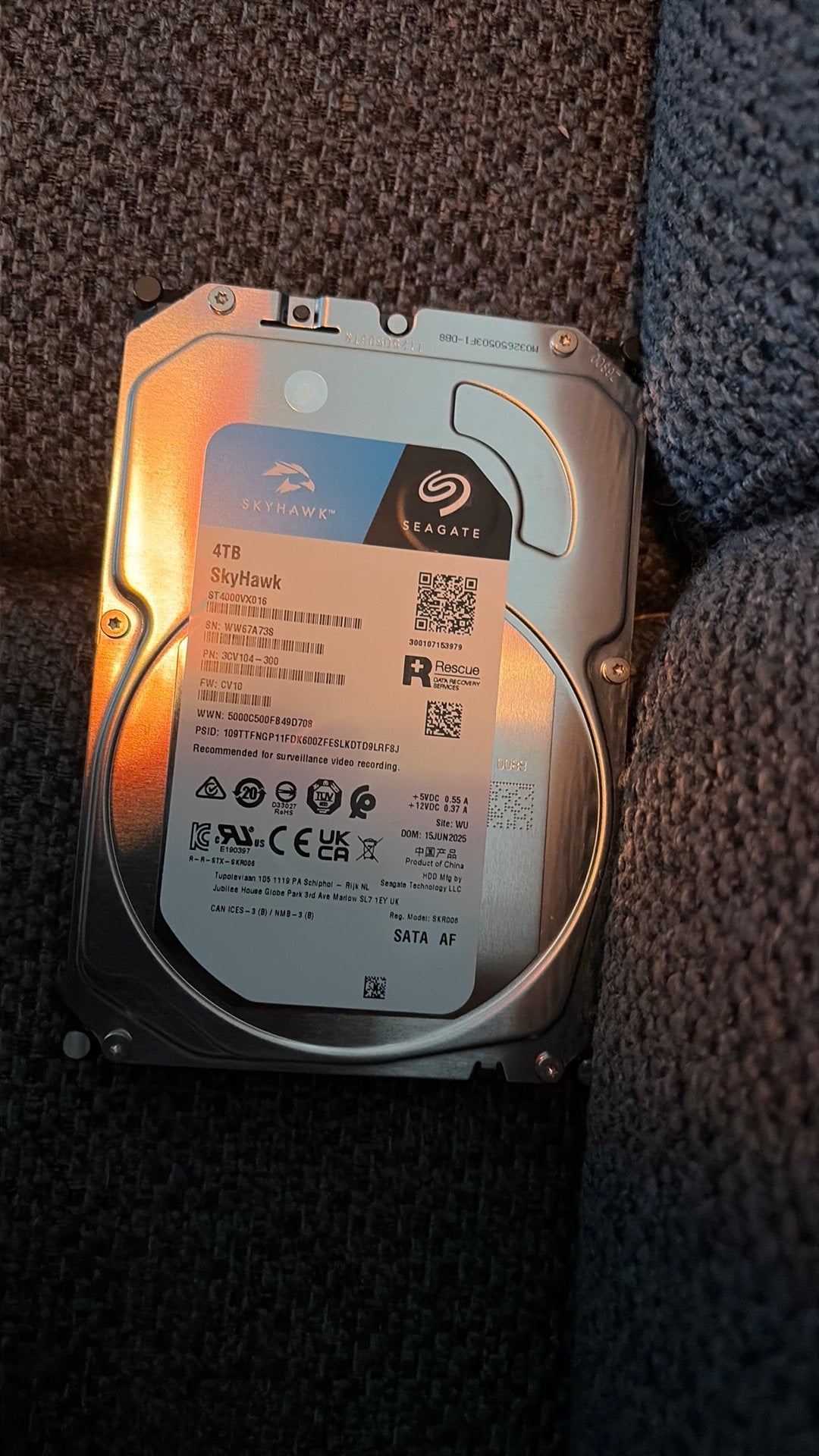 Seagate SkyHawk 4TB harde schijf – ST4000VX016, Computers en Software, Harde schijven, Ophalen of Verzenden, Zo goed als nieuw